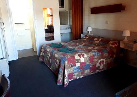 Bordertown Motel - E Caravan Parks 3