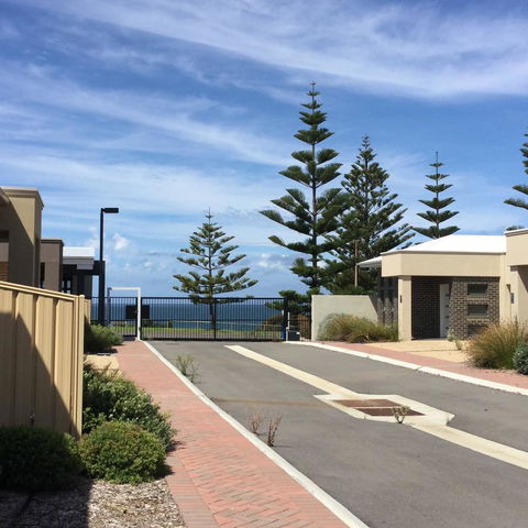 Villas On The Bay Kingscote - E Caravan Parks 4
