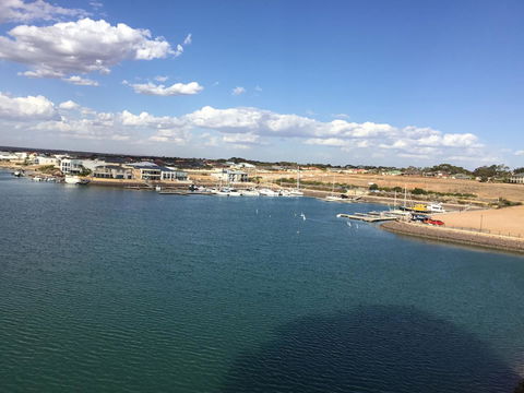 Wallaroo Marina Waterfront Luxe Apartment - E Caravan Parks 21