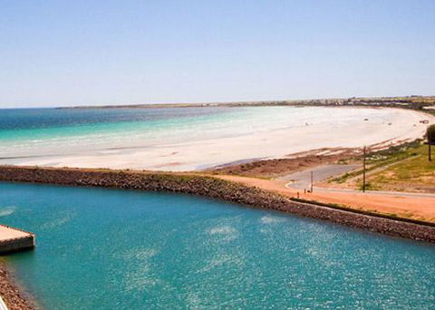 Wallaroo Marina Waterfront Luxe Apartment - E Caravan Parks 23