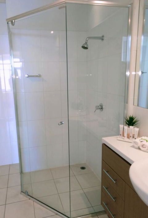 Wallaroo Marina Executive Apartments - E Caravan Parks 9