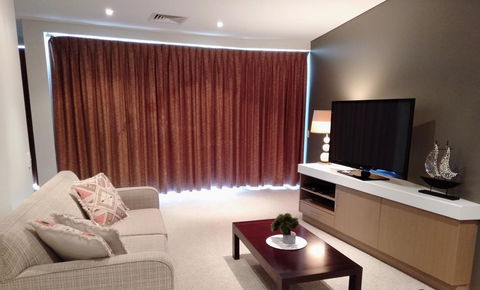 Wallaroo Marina Executive Apartments - E Caravan Parks 6