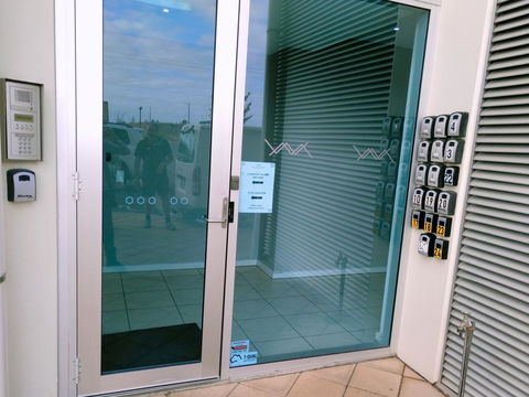 Wallaroo Marina Executive Apartments - E Caravan Parks 16