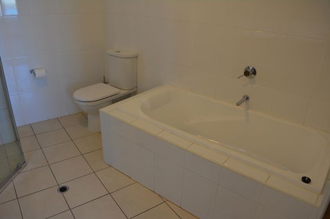 Wallaroo Marina Luxury Apartment - E Caravan Parks 23