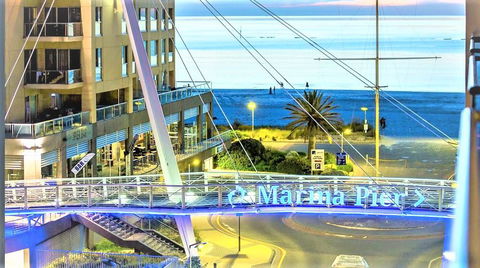 Hi 5 Glenelg Studio Apartment - E Caravan Parks 29