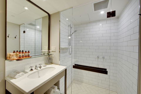 Mayfair Hotel - E Caravan Parks 7