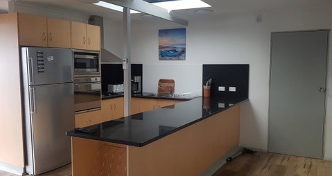 Breeze On Northbay 67 Elizabeth Crescent Carrickalinga - E Caravan Parks 11
