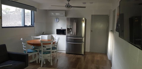 Breeze On Northbay 67 Elizabeth Crescent Carrickalinga - E Caravan Parks 1