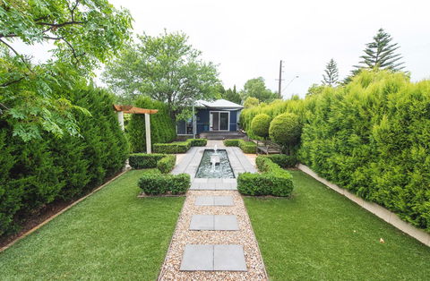 S T U D I O 22 Peaceful Retreat With Garden Views - E Caravan Parks 5