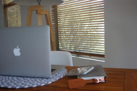 S T U D I O 22 Peaceful Retreat With Garden Views - E Caravan Parks 14