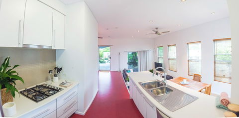 S T U D I O 22 Peaceful Retreat With Garden Views - E Caravan Parks 4