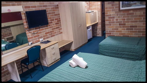 Windsor Terrace Motel - E Caravan Parks 4
