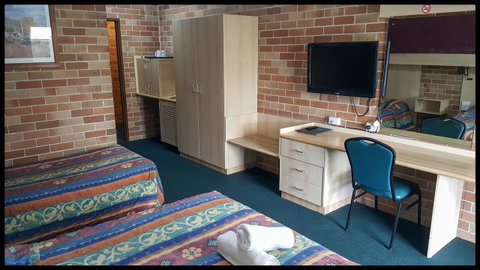 Windsor Terrace Motel - E Caravan Parks 15