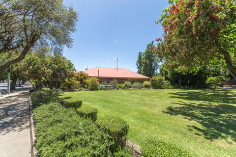 Tanunda\'s Magpie House - E Caravan Parks 30