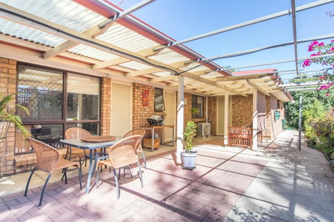 Tanunda\'s Magpie House - E Caravan Parks 21