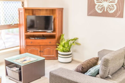 Tanunda\'s Magpie House - E Caravan Parks 14