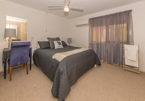 Tanunda\'s Magpie House - E Caravan Parks 4