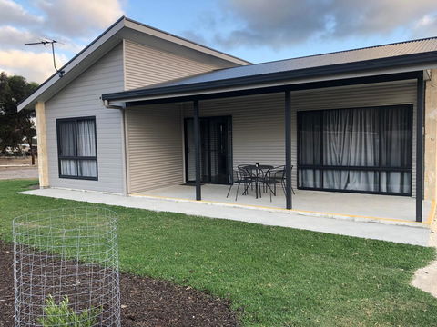 Jalilla Village - E Caravan Parks 10