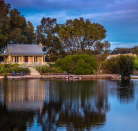 Stonewell Cottages and Vineyards - E Caravan Parks