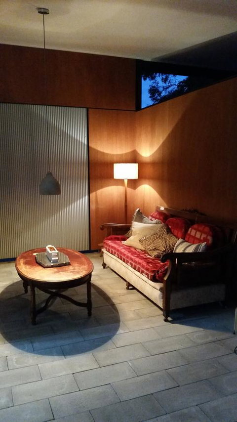 Sinclair Eco House - E Caravan Parks 20