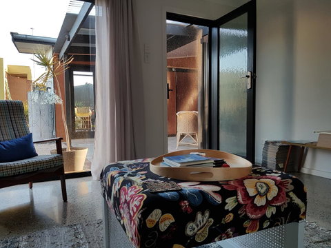 Sinclair Eco House - E Caravan Parks 26
