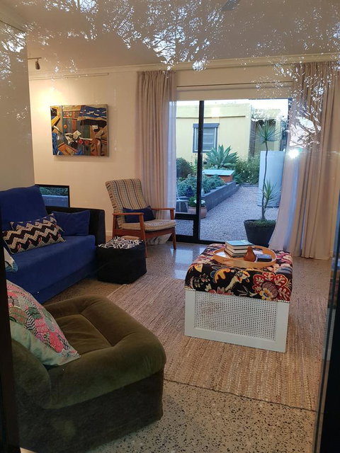 Sinclair Eco House - E Caravan Parks 10