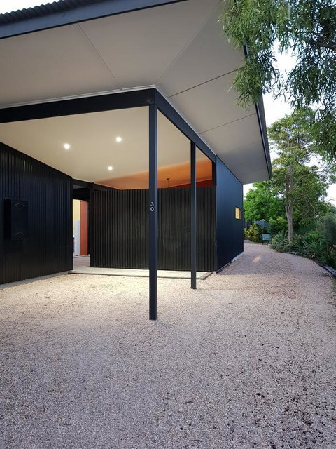 Sinclair Eco House - E Caravan Parks 2