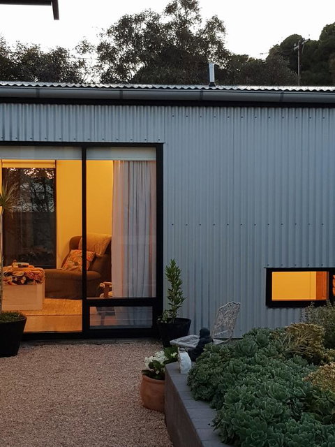 Sinclair Eco House - E Caravan Parks 13