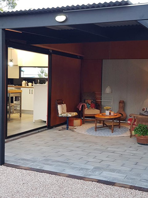 Sinclair Eco House - E Caravan Parks 3