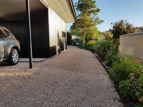 Sinclair Eco House - E Caravan Parks 24