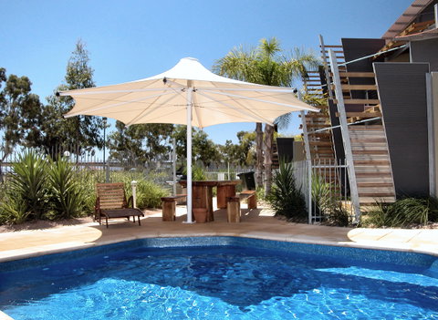 Majestic Oasis Apartments - E Caravan Parks 5