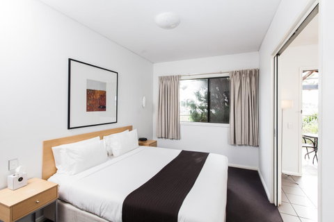 Majestic Oasis Apartments - E Caravan Parks 19