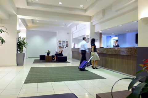 Grosvenor Hotel Adelaide - E Caravan Parks 6