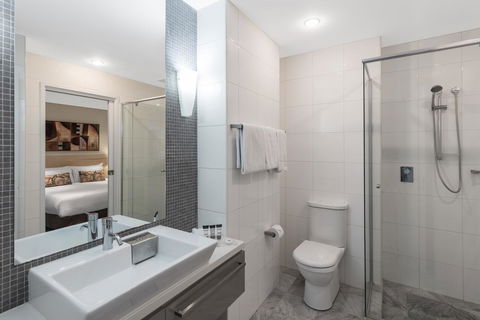 Oaks Adelaide Horizons Suites - E Caravan Parks 6