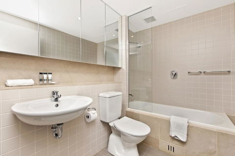 Glenelg Beach Studio - E Caravan Parks 14