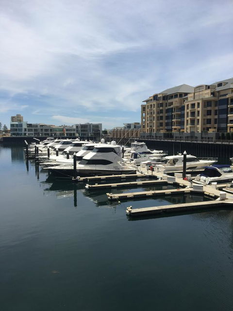 Glenelg Beach Studio - E Caravan Parks 2