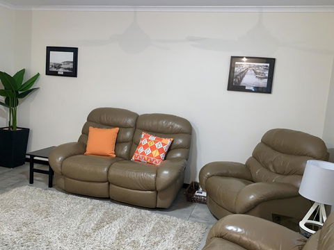 Inna Nutshell - E Caravan Parks 5