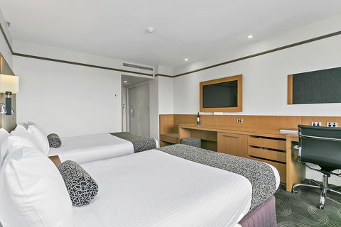 Stamford Plaza Adelaide - E Caravan Parks 35