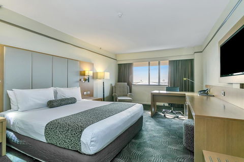 Stamford Plaza Adelaide - E Caravan Parks 30