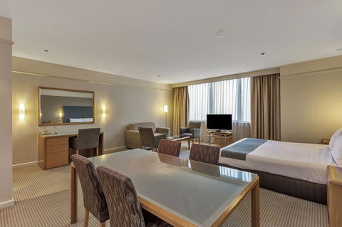 Stamford Plaza Adelaide - E Caravan Parks 31