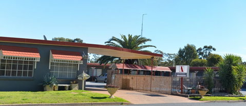 Ardeanal Motel - E Caravan Parks 2