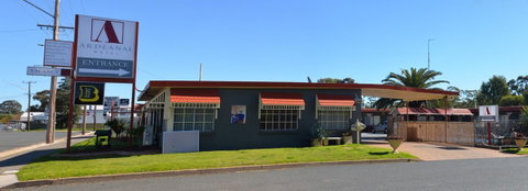 Ardeanal Motel - E Caravan Parks 1