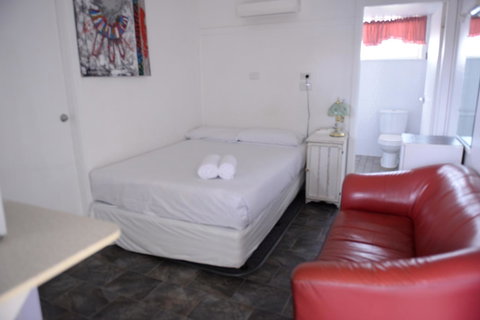 Ardeanal Motel - E Caravan Parks 24