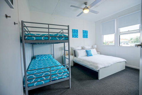 Breakaway Moonta Bay - E Caravan Parks 0