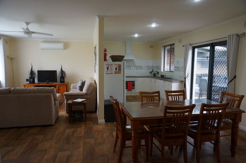 Kohinoor Getaway - E Caravan Parks 1