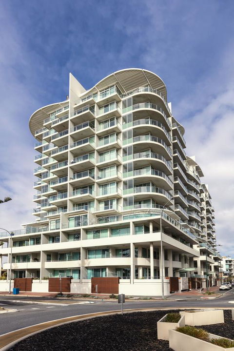 Oaks Glenelg Liberty Suites - E Caravan Parks 1