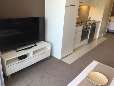 Beachside Luxury Getaway In Glenelg - E Caravan Parks 10