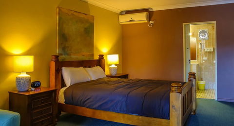 Cumberland Motor Inn - E Caravan Parks 29