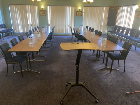 Cumberland Motor Inn - E Caravan Parks 23