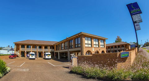 Cumberland Motor Inn - E Caravan Parks 32